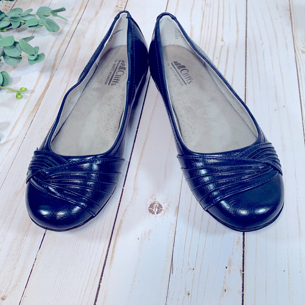 NWOT White mountain cliffs flats size 8 1/2